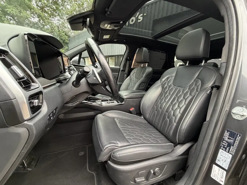 Kia Sorento 1.6 T-GDI Plug-in Hybrid 4WD ExecutiveLine uit 2023, foto 3