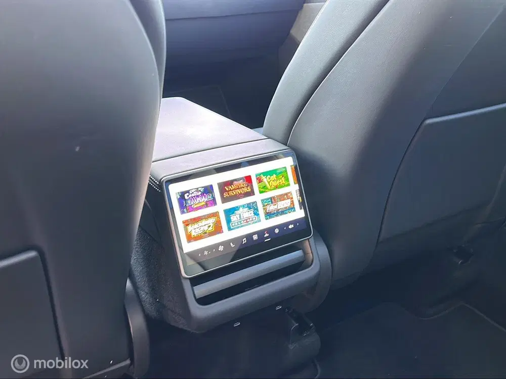 Tesla Model Y Premium RWD uit 2025, foto 11