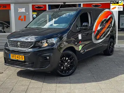 Peugeot Partner 1.5 BlueHDI Automaat L2 3-Persoons Dubbele uit 2022