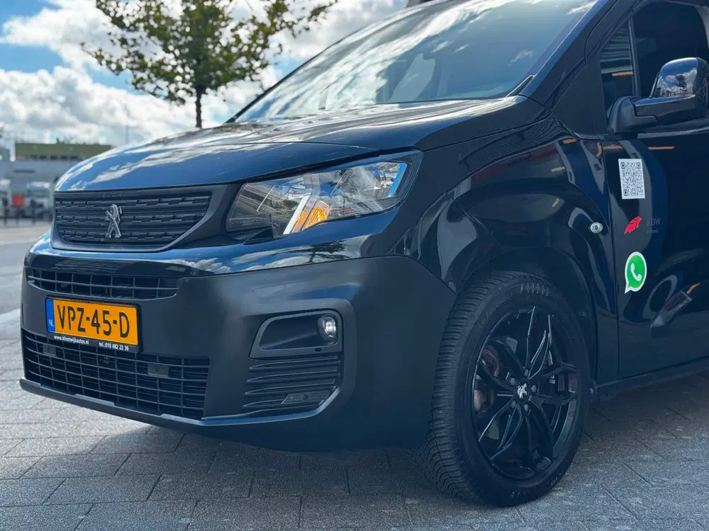 Peugeot Partner 1.5 BlueHDI Automaat L2 3-Persoons Dubbele uit 2022, foto 11