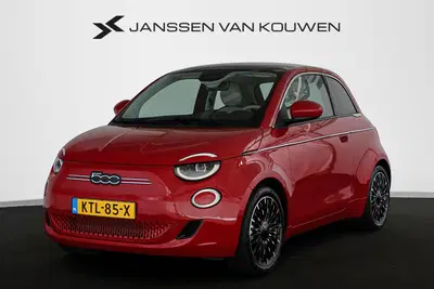 Fiat 500 La Prima 42 kWh Pano Leder Stoelverwarming uit 2024
