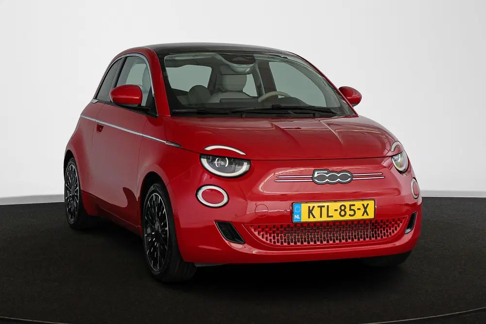 Fiat 500 La Prima 42 kWh Pano Leder Stoelverwarming uit 2024, foto 2