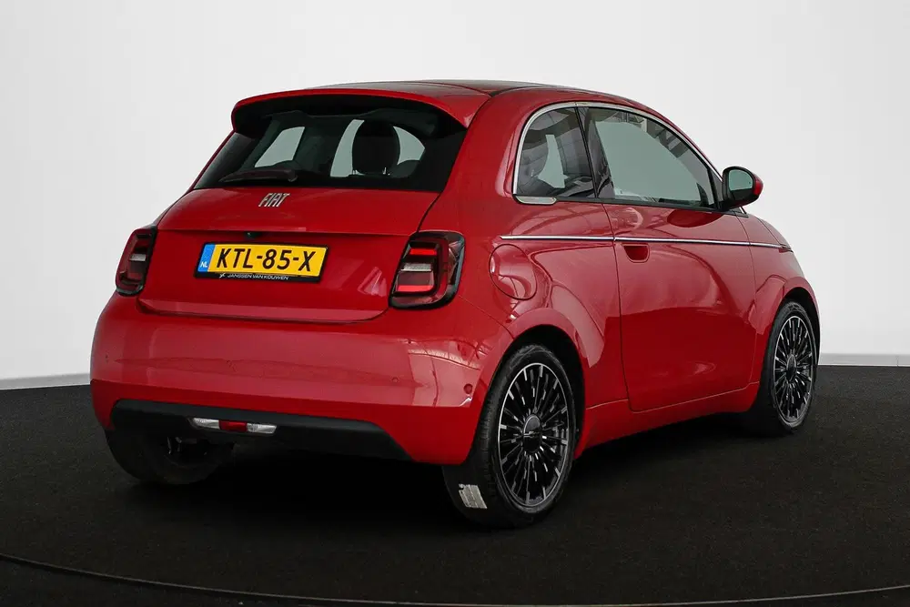Fiat 500 La Prima 42 kWh Pano Leder Stoelverwarming uit 2024, foto 3