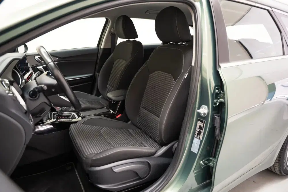 Kia Ceed 1.6 GDi PHEV DynamicLine Aut. [ Navi Camer uit 2023, foto 13