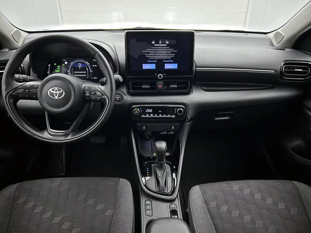 Toyota Yaris 1.5 Hybrid 115 Dynamic Comfort Pack uit 2025, foto 4