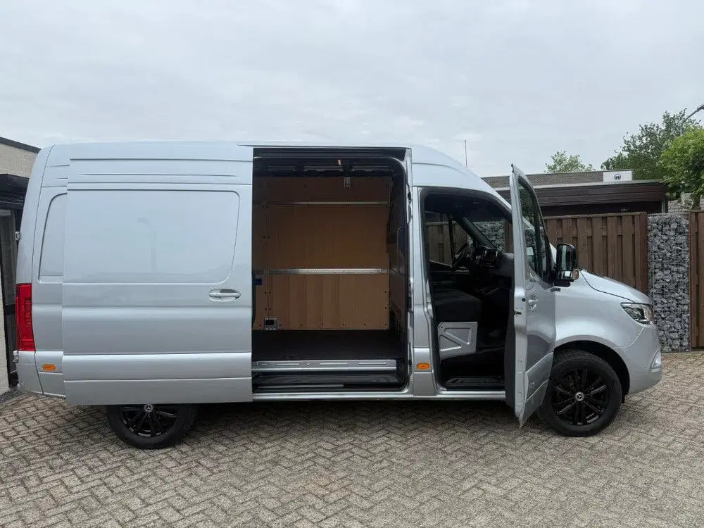 Mercedes-Benz Sprinter 317 CDI L2H2 RWD PRO uit 2024, foto 4