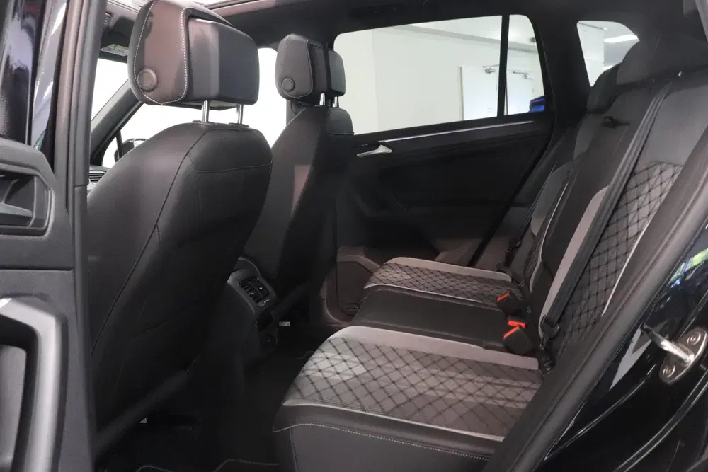 Volkswagen Tiguan 1.4 TSI eHybrid 3 X R-Line uit 2024, foto 9