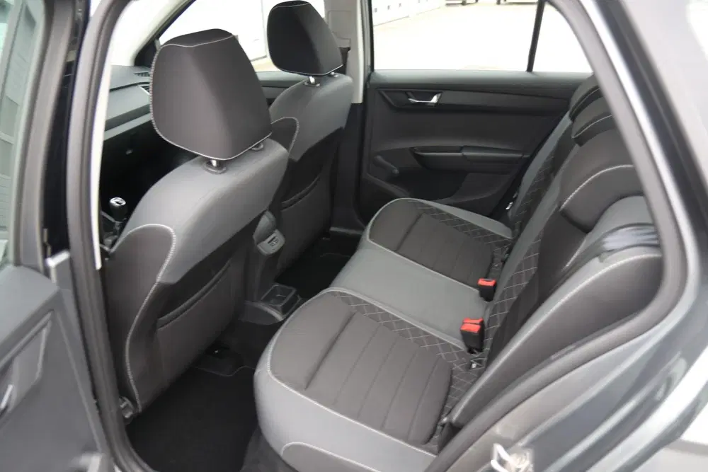 Skoda Fabia 1.0 TSI 95pk Ambition uit 2022, foto 14