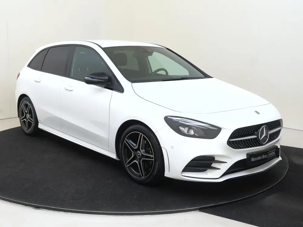 Mercedes-Benz B-Klasse 180 Business Solution AMG Parkeercame uit 2021, foto 2