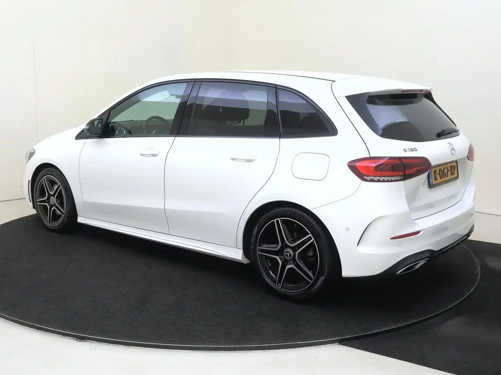 Mercedes-Benz B-Klasse 180 Business Solution AMG Parkeercame uit 2021, foto 3