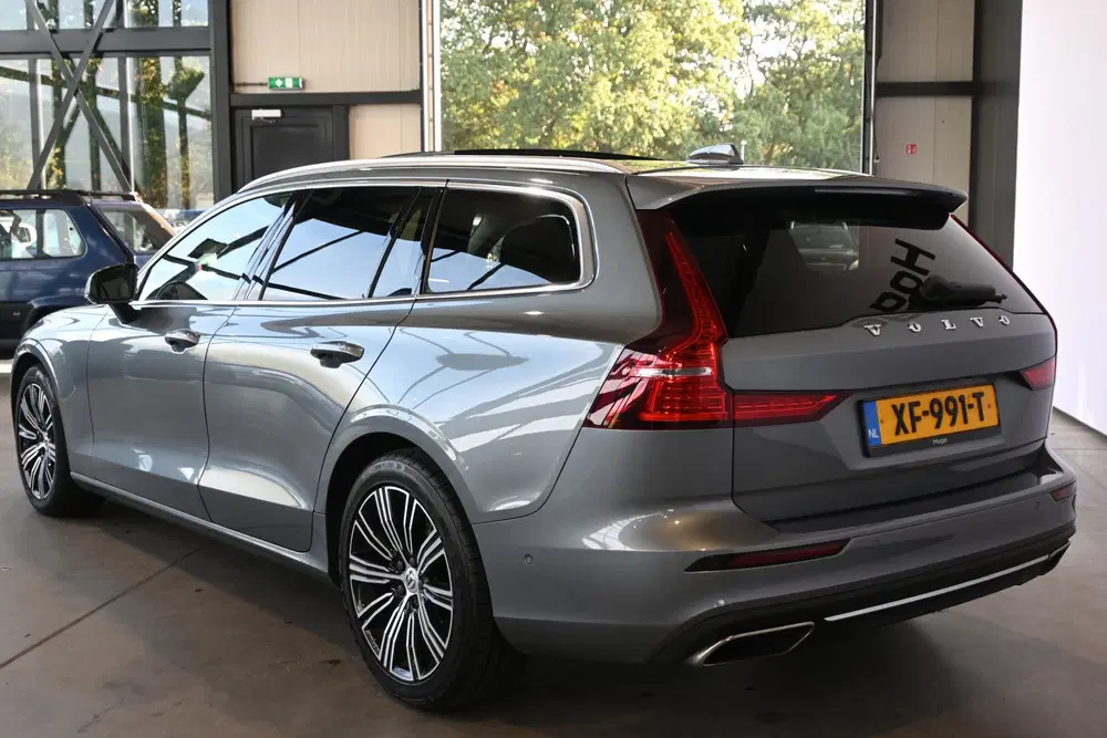 Volvo V60 2.0 T5 Inscription Automaat Clima Cruise P uit 2019, foto 13