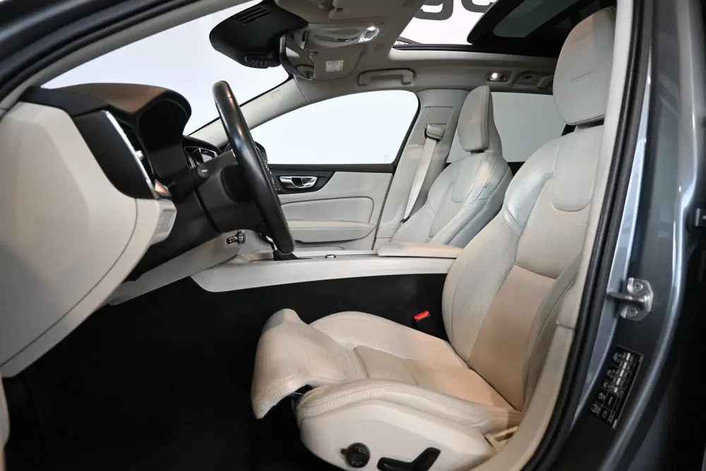 Volvo V60 2.0 T5 Inscription Automaat Clima Cruise P uit 2019, foto 7