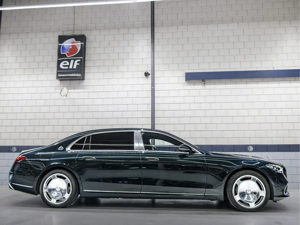 Mercedes-Benz S-Klasse Maybach uit 2022, foto 2