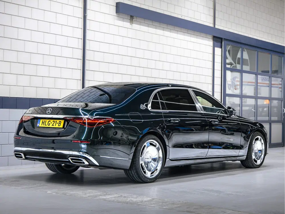 Mercedes-Benz S-Klasse Maybach uit 2022, foto 3