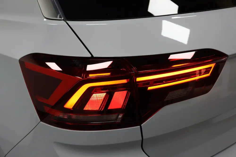 Volkswagen T-Roc 2.0 TSI R 4MOTION uit 2020, foto 5
