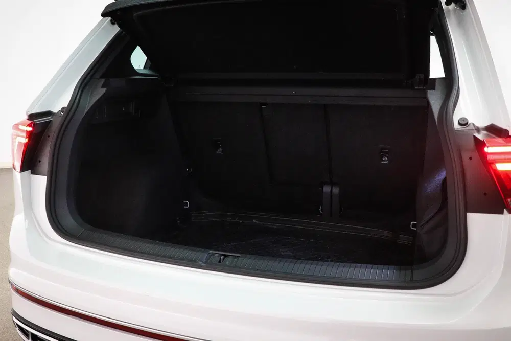 Volkswagen Tiguan 1.5 TSI R-Line Business uit 2023, foto 14