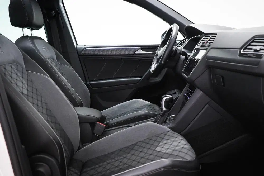 Volkswagen Tiguan 1.5 TSI R-Line Business uit 2023, foto 9