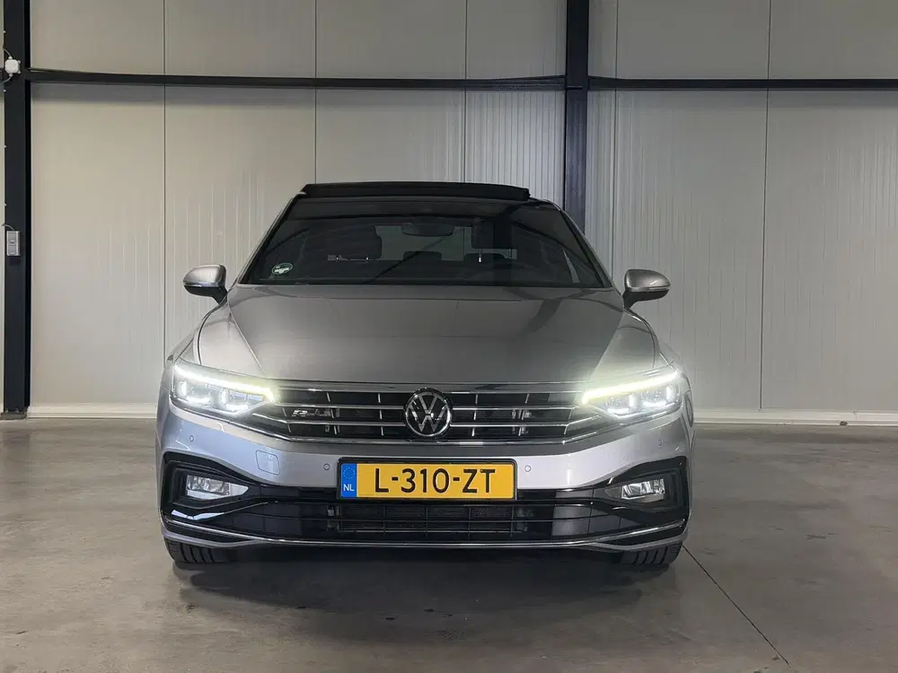 Volkswagen Passat 1.5 TSI R-Line Business + Pano Virtual H&K uit 2021, foto 5