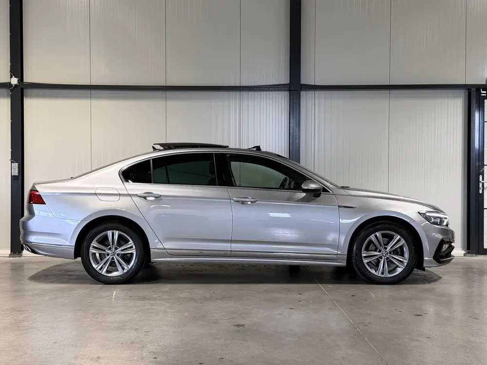 Volkswagen Passat 1.5 TSI R-Line Business + Pano Virtual H&K uit 2021, foto 7