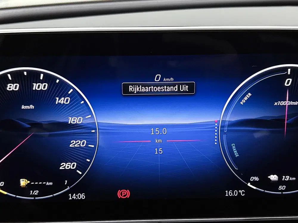 Mercedes-Benz C-Klasse 300 e 140 Years Edition uit 2026, foto 6