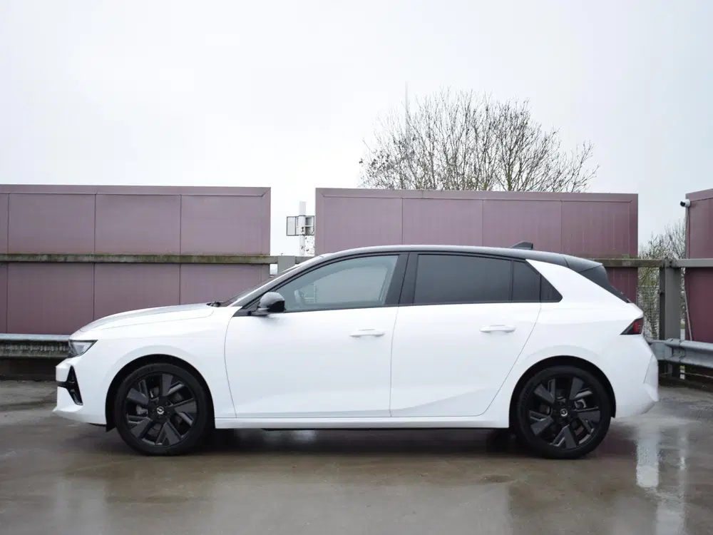 Opel Astra 54 kWh GS uit 2025, foto 3