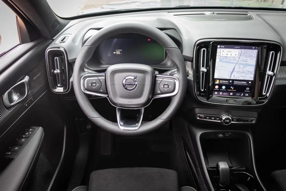 Volvo EX40 Single Motor Ext. Range Ultra Black Editio uit 2026, foto 2