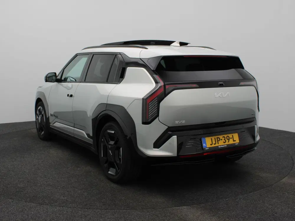 Kia EV3 GT-PlusLine 81.4 kWh uit 2025, foto 2