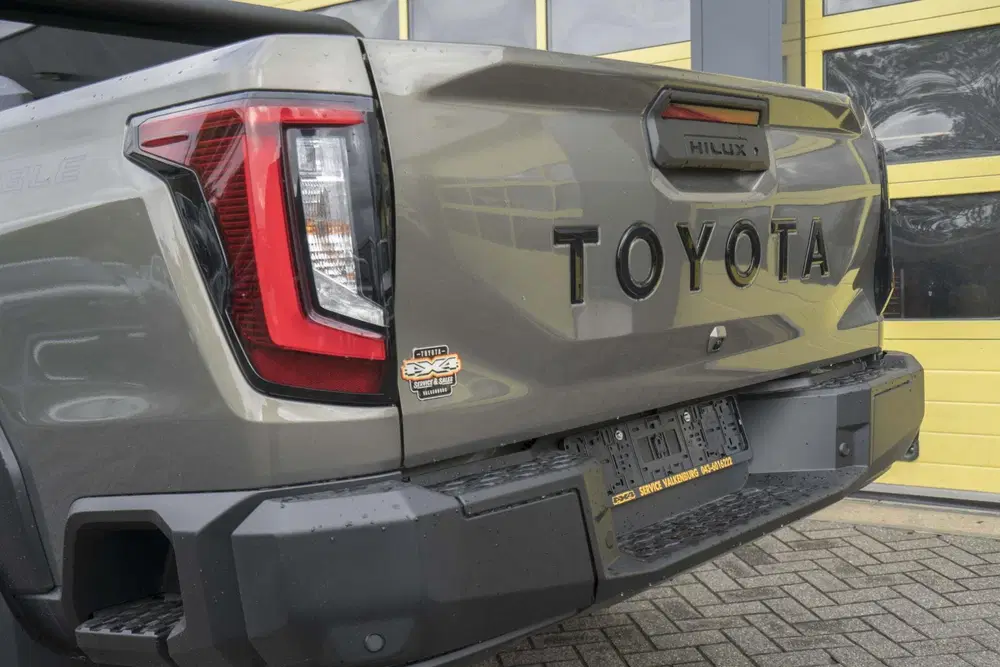 Toyota Hilux 2.8 D-4D Hybrid Invincible JBL Full Option uit 2026, foto 11