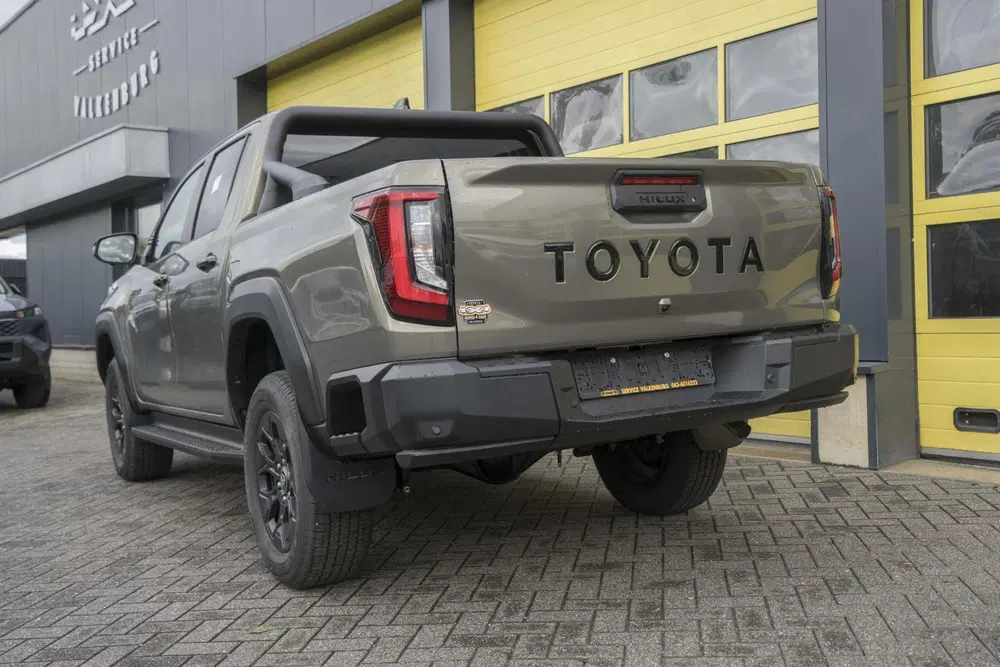 Toyota Hilux 2.8 D-4D Hybrid Invincible JBL Full Option uit 2026, foto 5