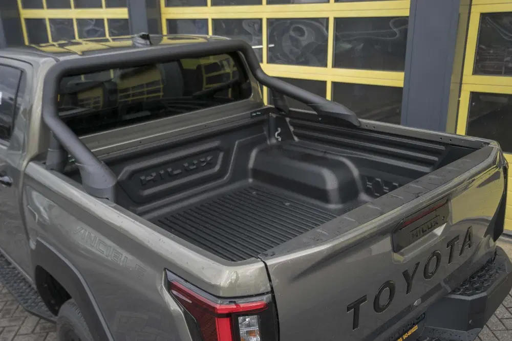 Toyota Hilux 2.8 D-4D Hybrid Invincible JBL Full Option uit 2026, foto 6