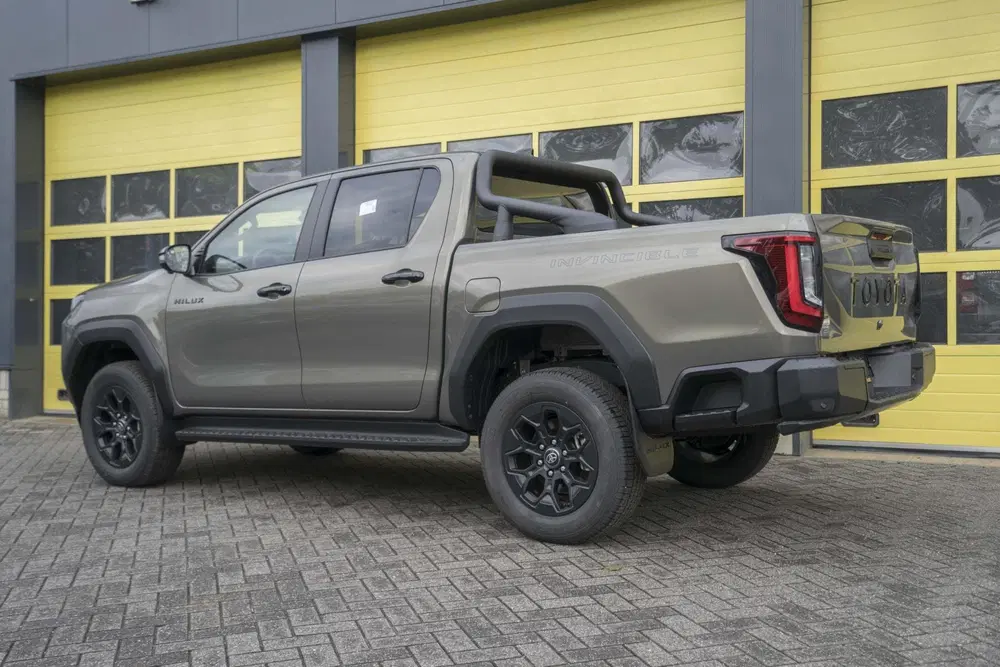 Toyota Hilux 2.8 D-4D Hybrid Invincible JBL Full Option uit 2026, foto 7