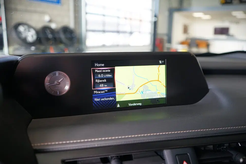 Lexus UX 250h CARPLAY uit 2020, foto 10