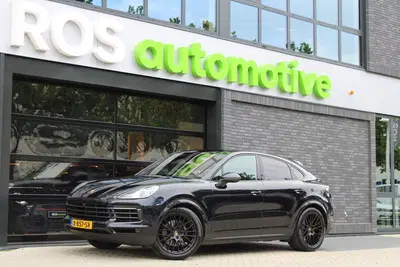 Porsche Cayenne Cayenne Coupé 3.0 E-Hybrid Platinum Editio uit 2022