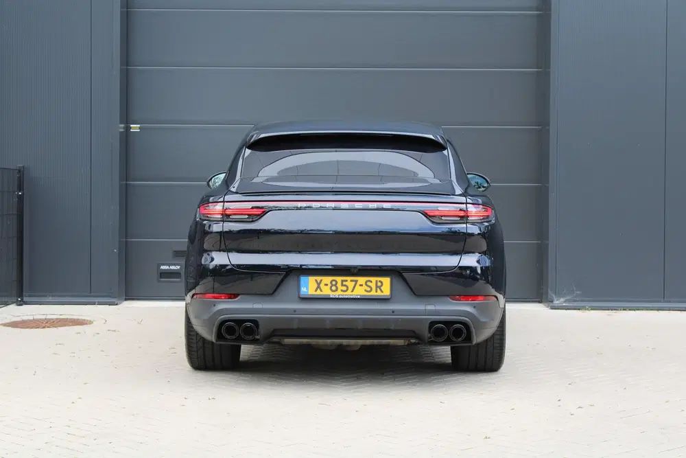 Porsche Cayenne Cayenne Coupé 3.0 E-Hybrid Platinum Editio uit 2022, foto 13