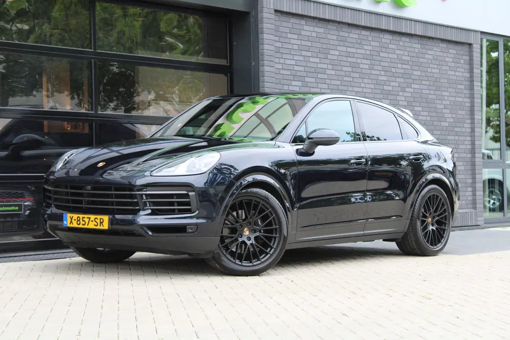 Porsche Cayenne Cayenne Coupé 3.0 E-Hybrid Platinum Editio uit 2022, foto 4