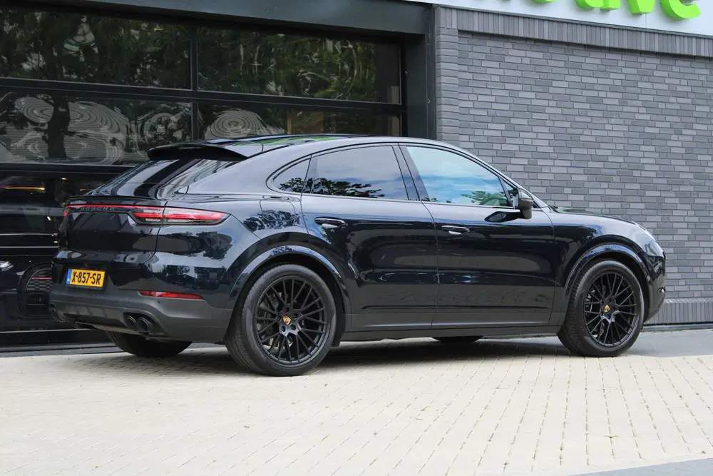 Porsche Cayenne Cayenne Coupé 3.0 E-Hybrid Platinum Editio uit 2022, foto 9