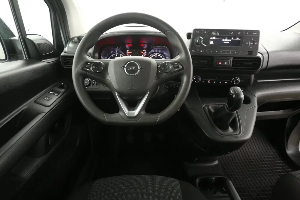 Opel Combo 1.5D Turbo uit 2021, foto 2