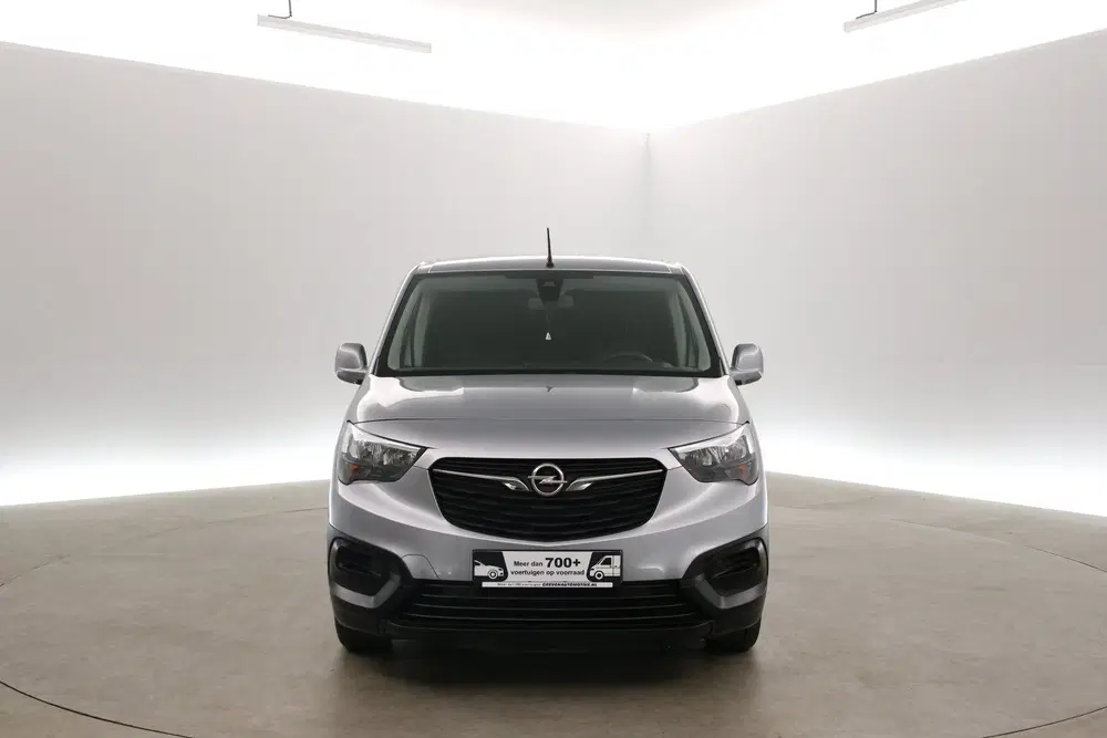 Opel Combo 1.5D Turbo uit 2021, foto 7