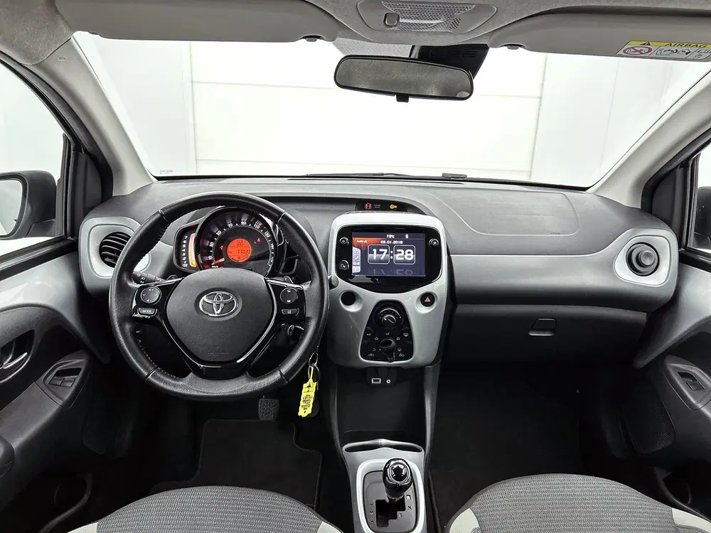 Toyota Aygo 1.0 VVT-i x-joy Automaat uit 2021, foto 4