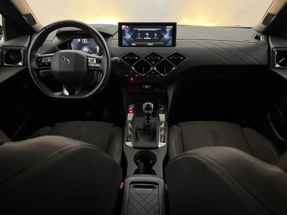 DS Automobiles DS 3 Crossback DS DS 3 Crossback 1.2 PureTech Business Ca uit 2022, foto 3