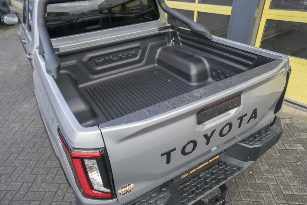 Toyota Hilux 2.8 D-4D Hybrid Invincible JBL Full Option uit 2026, foto 12