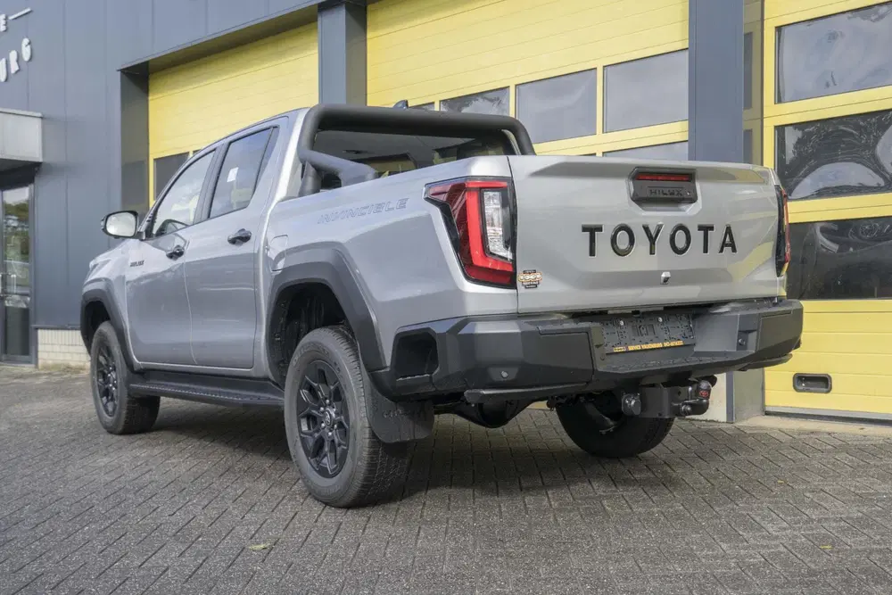 Toyota Hilux 2.8 D-4D Hybrid Invincible JBL Full Option uit 2026, foto 7