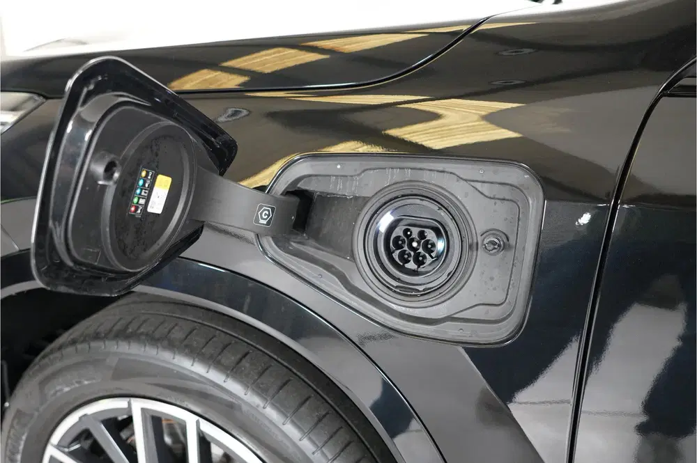 BMW X1 xDrive30e M-sport 327 pk PHEV uit 2023, foto 15