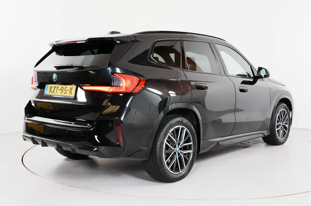 BMW X1 xDrive30e M-sport 327 pk PHEV uit 2023, foto 6