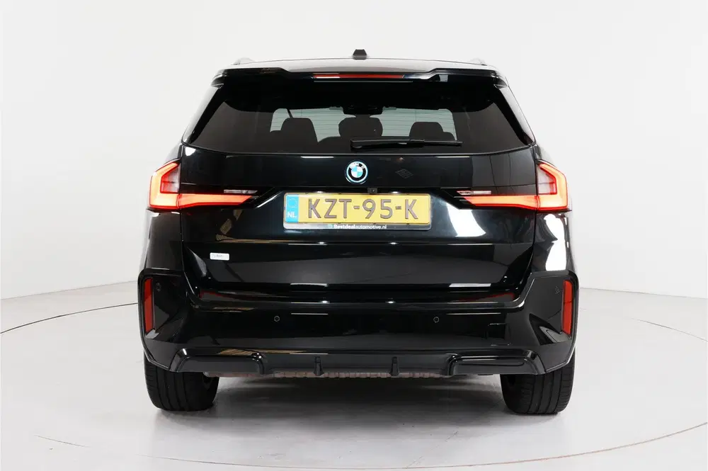 BMW X1 xDrive30e M-sport 327 pk PHEV uit 2023, foto 7