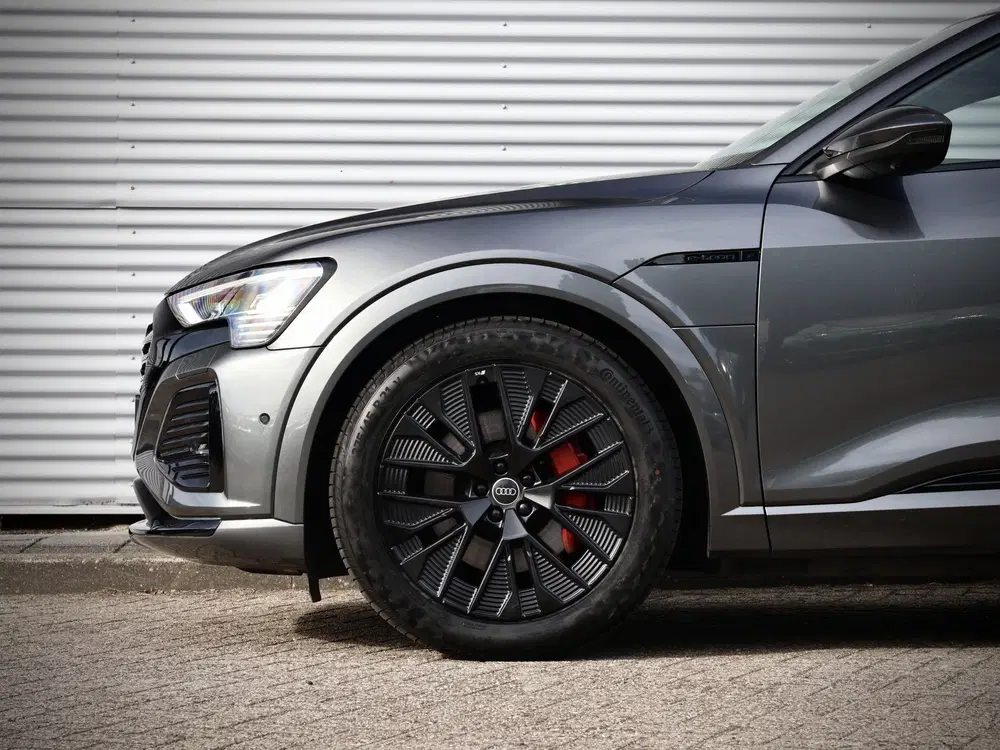 Audi Q8 55 quattro S Edition uit 2024, foto 10