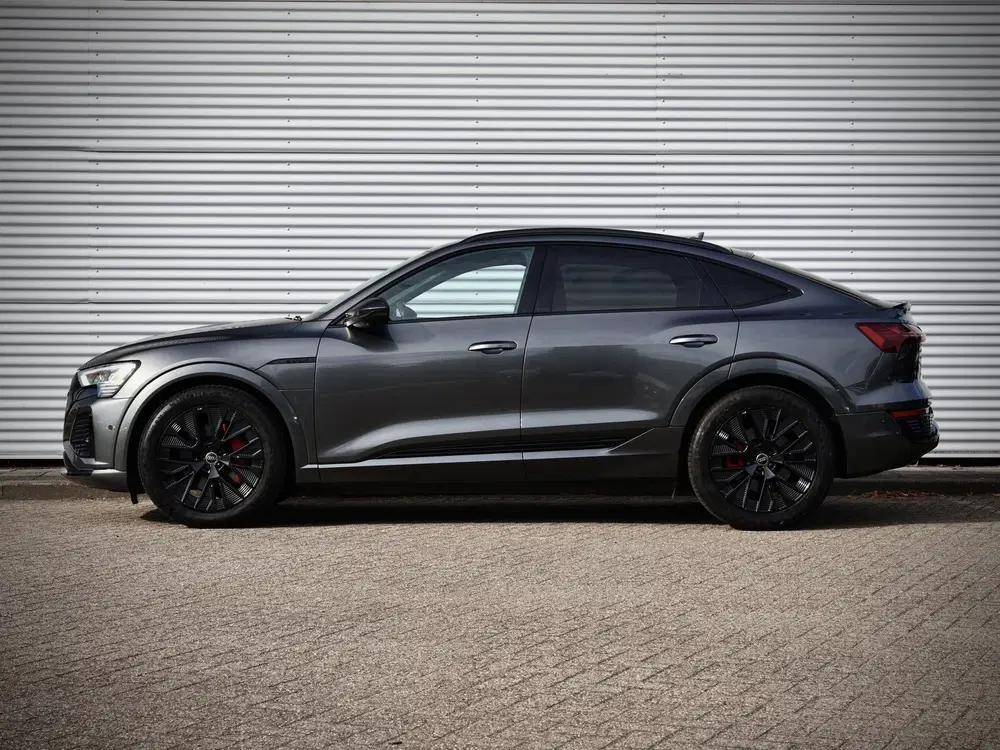 Audi Q8 55 quattro S Edition uit 2024, foto 11