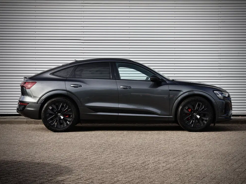 Audi Q8 55 quattro S Edition uit 2024, foto 14