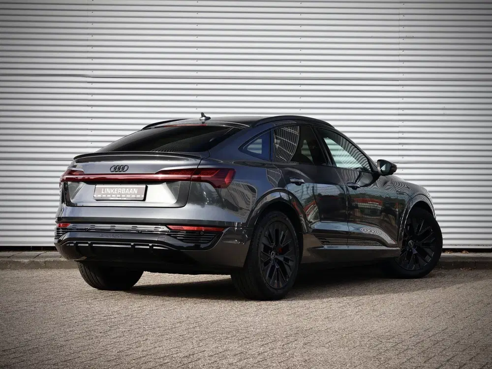 Audi Q8 55 quattro S Edition uit 2024, foto 4