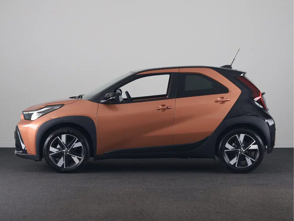 Toyota Aygo X Hybrid 115 pulse + Easy Pack (bj 2026) uit 2026, foto 10